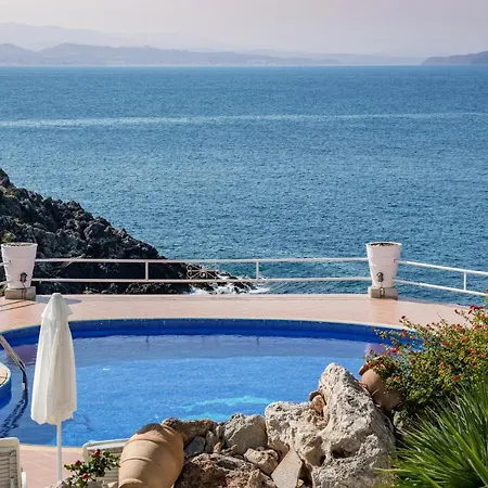 Seafront Shore, Sea & Sun Villa