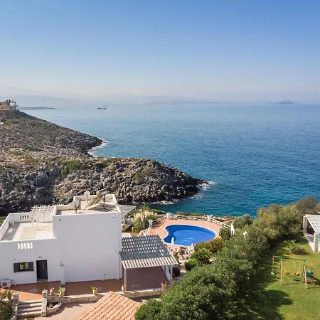 Seafront Shore, Sea & Sun Villa *